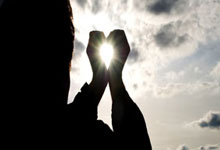 吉他新手必看！2025 年最火的 10 首入门曲目推荐！