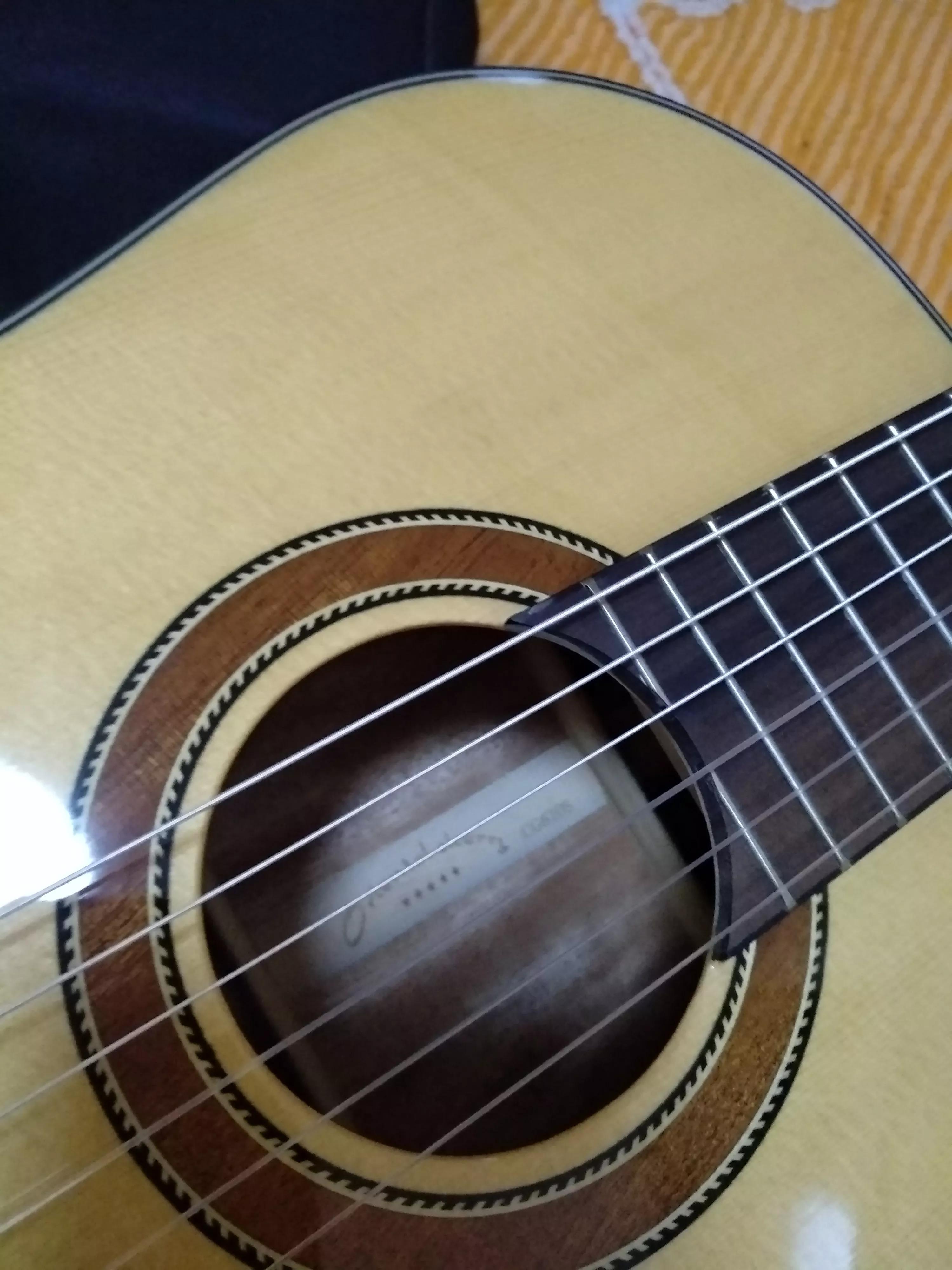 吉他手的日常：凌晨三点还在练琴，他们为何如此执着？